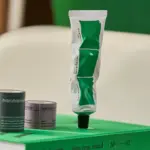 pirkti HARUHARU WONDER Black Bamboo Nourishing Calming Hand & Nail Cream kaina